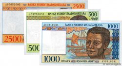 Lot de 3 Billets MADAGASCAR  1994 P.LOT