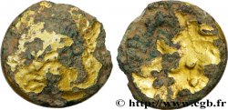 DUROCASSES (Région de Dreux) Quart de statère d’or à l’oreille centrée d’un point - fourré