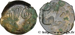GALLIA - SENONES (Región de Sens) Bronze INS à l’oiseau et au vase, classe VIII, incus