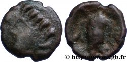 GALLIA BELGICA - AMBIANI (Regione di Amiens) Bronze à la tête de face, BN. 8405