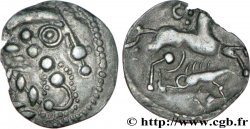 AULERQUES ÉBUROVICES (Région d Évreux) Denier scyphate au cheval et au sanglier, fragmentaire