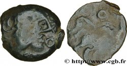 GALLIA - BELGICA - REGIONE DI PARIGGI Bronze à la tête casquée et au cheval