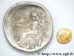DANUBIAN CELTS - IMITATIONS OF THE TETRADRACHMS OF ALEXANDER III AND HIS SUCCESSORS Lot d’un tétradrachme, imitation du type de Philippe III et d’une divisionnaire en or