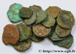 GALLO-BELGIANO - CELTICO Lot de 20 potins et bronzes
