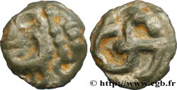GALLIA - GALLIA DEL NORTE -ÆDUI (BIBRACTE, Región del Mont-Beuvray) Potin à l’hippocampe, tête à la chevelure bouletée
