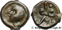 SUESSIONS, Incertaines Potin aux trois volutes, “type de Pommiers” à la tête chauve