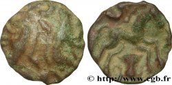 GALLIA BELGICA - AMBIANI (Región de Amiens) Bronze aux sangliers affrontés