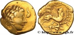 GALLIA - AULERCI CENOMANI (Regione di Mans) Statère d or au cheval androcéphale et au personnage allongé, aux deux armes