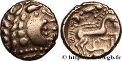 ÉDUENS (BIBRACTE, région du Mont-Beuvray) Quart de statère en électrum au triskèle, type de Beaune TTB+