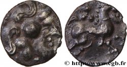 GALLIA - CARNUTES (Región de la Beauce) Denier ou quinaire à la tête casquée