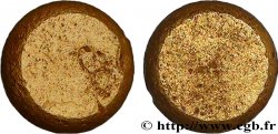 CARNUTES (Région de la Beauce) Flan de huitième de statère d’or à l’aigle (?) TTB
