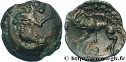 BELLOVAQUES (Région de Beauvais) Bronze au personnage agenouillé et au sanglier B+/SUP