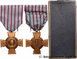 TROISIÈME RÉPUBLIQUE Croix du combattant