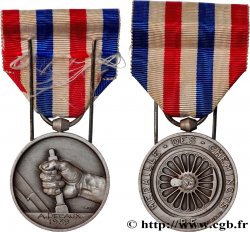 TROISIÈME RÉPUBLIQUE Médaille des cheminots