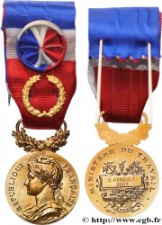 CINQUIÈME RÉPUBLIQUE Médaille d’honneur du travail, Ministère du travail, Or