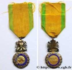 TROISIÈME RÉPUBLIQUE Médaille militaire, sous-officiers