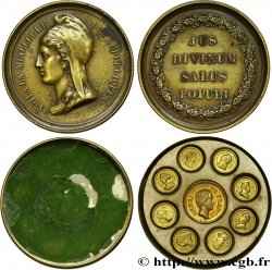 II REPUBLIC Boîte séditieuse en forme de médaille AU