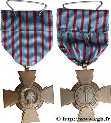 CINQUIÈME RÉPUBLIQUE Croix du combattant