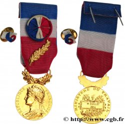 V REPUBLIC Médaille d’honneur du Travail, Or, second modèle