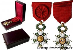 TROISIÈME RÉPUBLIQUE Légion d’Honneur - Officier