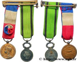 TROISIÈME RÉPUBLIQUE Barrette artisanale de 2 miniatures de médailles