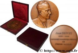 ASSURANCES Médaille, Jean Privez, Président directeur de l’Union I. A. R. D