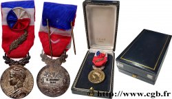 CINQUIÈME RÉPUBLIQUE Médaille d’honneur du Travail, Ministère du Travail, Or