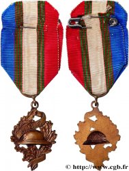III REPUBLIC Médaille de l Union nationale des combattants (U. N. C.)