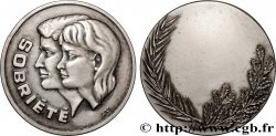 PRIX ET RÉCOMPENSES Médaille, Sobriété