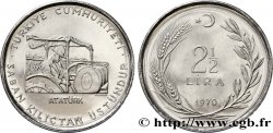 TÜRKEI 2 1/2 Lira FAO : Atatürk conduisant un tracteur 1970 