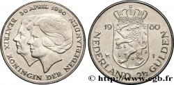 NIEDERLANDE 2 1/2 Gulden couronnement de la reine Beatrix, buste de Juliana au second plan 1980 Utrecht
