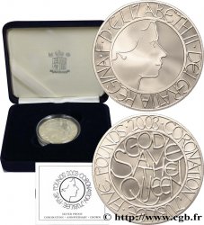VEREINIGTEN KÖNIGREICH 5 Pounds (5 Livres) Jubilé du couronnement de la reine 2003 British Royal Mint