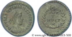 VALENTINIANO II Nummus, (Æ 4)