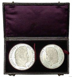 Boîte de deux essais de 5 francs et 100 francs en étain 1831 Paris G.670 