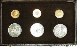 RÉPUBLIQUE DE GUINÉE Coffret de trois 2.000 francs or et trois 250 francs en argent, conquête de l’espace 1969-1970