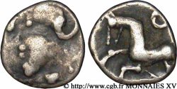GALLIA - GALLIA DELLO SETTENTRIONALE - ÆDUI (BIBRACTE, Regione dello Mont-Beuvray) Denier à la tête casquée, imitation