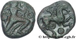 BELLOVAQUES (Région de Beauvais) Bronze au personnage courant et au cavalier