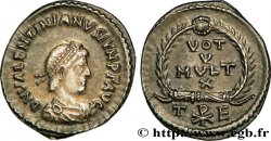 VALENTINIANO II Silique
