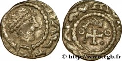 ENGLAND - ANGLO-SAXONS Sceat à l’oiseau posé sur la croix, Série BI