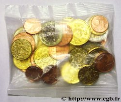 PORTUGAL KIT DE PRÉ-ALIMENTATION 34 PIÈCES 2002 SPL