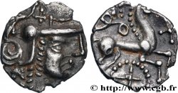 AULERQUES CÉNOMANS (Région du Mans) Denier à la tête casquée à droite à la roue perlée