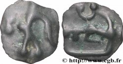 ÉDUENS (BIBRACTE, région du Mont-Beuvray) Potin “au mannequin” et au taureau à gauche