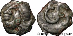 ÉDUENS (BIBRACTE, région du Mont-Beuvray) Potin à l’hippocampe, tête casquée
