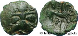 BELLOVAQUES (Région de Beauvais) Bronze au personnage courant, aux feuilles et aux épis