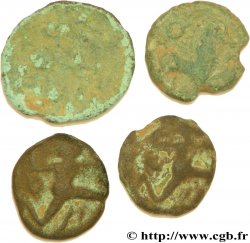 BELLOVAQUES (Région de Beauvais) Lot de 4 bronzes au personnage courant