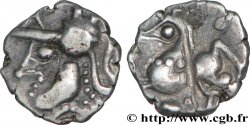 AULERQUES CÉNOMANS (Région du Mans) Denier à la tête casquée à gauche TTB