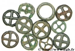  ROUELLE  Lot de 10 rouelles à 4 rayons, en potin et 1 anneau en bronze