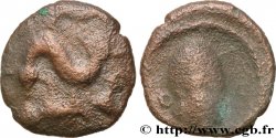 GALLIA BELGICA - AMBIANI (Regione di Amiens) Bronze à la tête de face