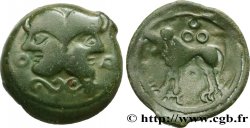 GALLIA BELGICA - SUESSIONES (Regione de Soissons) Bronze à la tête janiforme, classe II aux annelets 