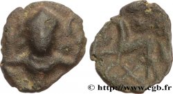 GALLIA BELGICA - AMBIANI (Area of Amiens) Bronze au personnage de face et aux torques